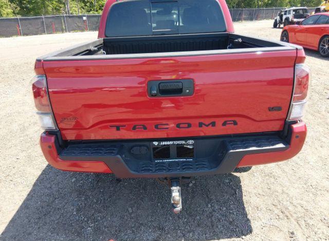 thumb 8