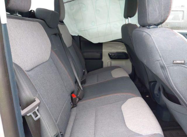 thumb 16